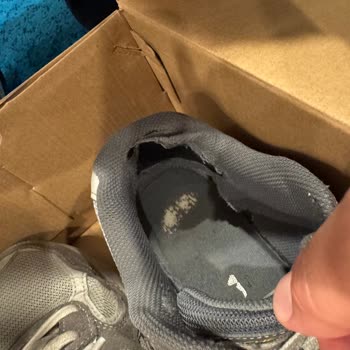 Skechers Hillcrest 2.0 Ayakkabısında Üretim Hatası İddiası Olmadan Değişim Reddi