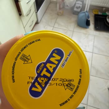 Közlenmiş Patlıcan Konservesinde Cam Parçası Bulundu