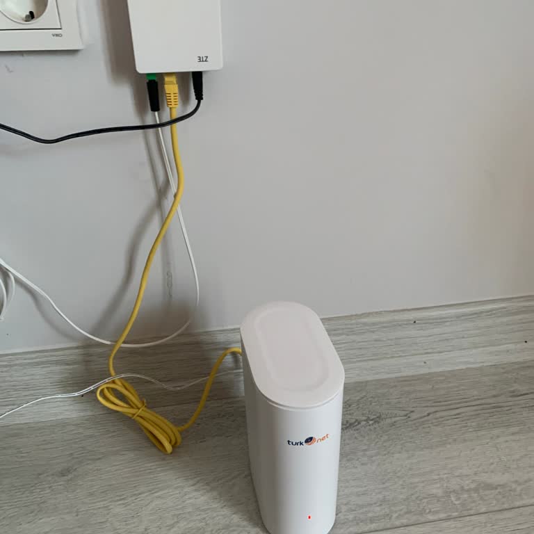 Sürekli İnternet Kesintileri Ve Bilgi Eksikliği Nedeniyle Fatura İadesi Talebi