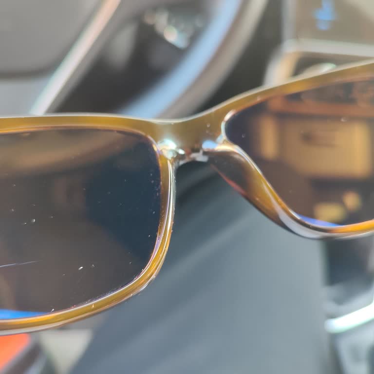 İç Camındaki Çizikler Kullanıcı Hatası Olarak Değerlendirildi Rayban Gözlüğüm Haksız