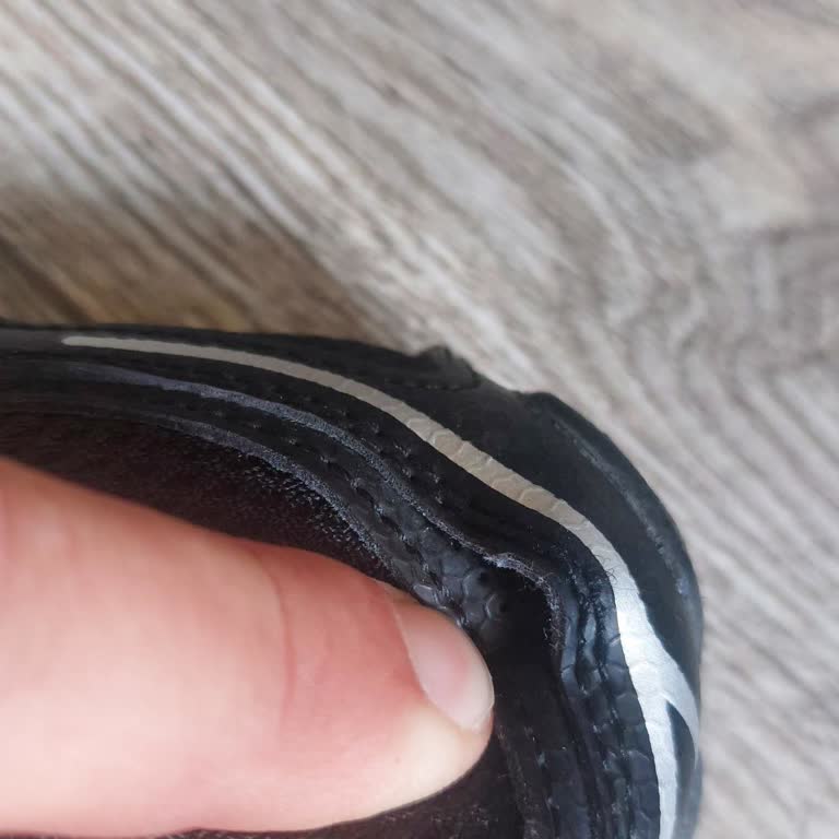 Puma Axis Ayakkabısının Dikişlerinde Yırtılma Ve Garanti Talebi