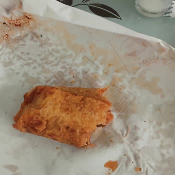 Rana Fast Food Hijyenik Olmayan ve Sert Bir Madde Çıkması