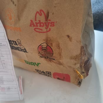 Kuryenin Düşürdüğü Kirli Ve Soğuk Paket Ve Yetersiz Canlı Destek Mağduriyeti