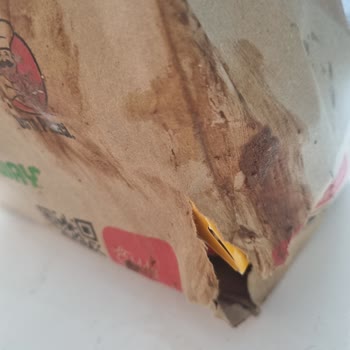 Kuryenin Düşürdüğü Kirli Ve Soğuk Paket Ve Yetersiz Canlı Destek Mağduriyeti