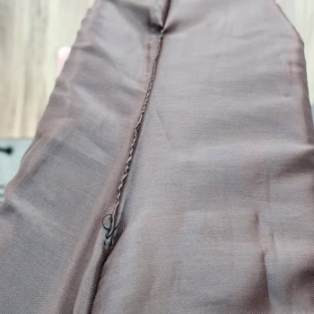 Derimod Üst Model Cekette Üretim Hatası, Yüzeysel Onarım Ve Değişim Reddi