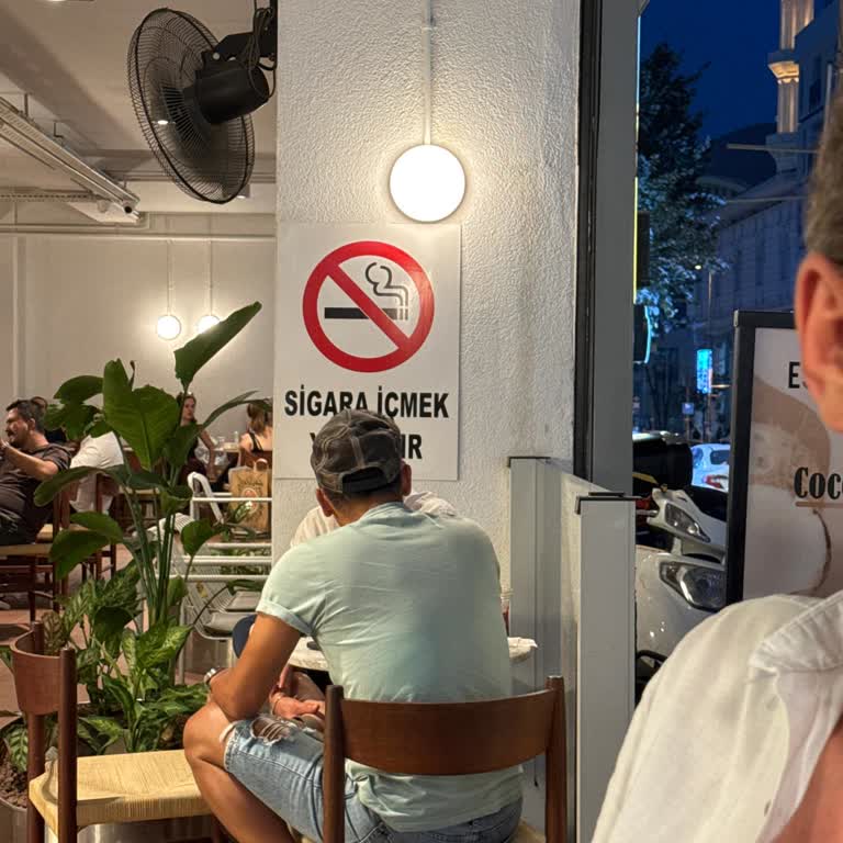 Espressolab Avcılar’da Sigara İçilmeyen Bölüm İhlali Ve Duman Sorunu