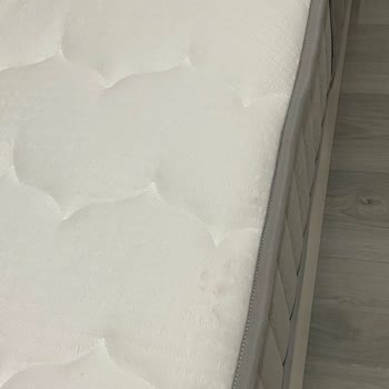 Fazla Kapak Ücretinin İadesi, Lekeli Yatak Değişimi Ve Personel Davranışı Şikayeti