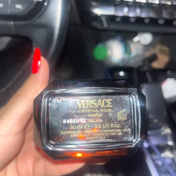 Versace Crystal Noir Parfümünün Kalıcılık Sorunu Ve Orijinallik Şüphesi