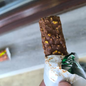 Erimiş Ve Bozulmuş Gofrik Çikolatalı Gofretlerde Sağlık Endişesi