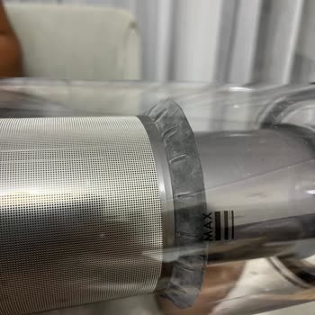 Sıfır Aldığım Dyson Süpürge Kutuda Kullanılmış Toz Ve Kıllar İçeriyor