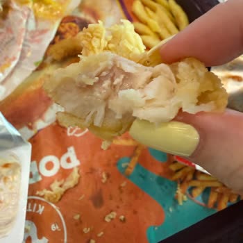 Eyüp Park AVM Popeyes Şubesinde Çiğ Tavuk Parçası
