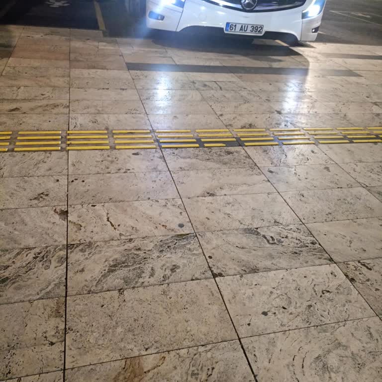 Gece Yarısı Trabzon Otogarı’nda Otobüs Personelinin Saygısız Ve Kaba Davranışı