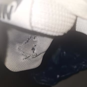 Nike Ayakkabıda Erken Yırtılma Ve Plastik Parça Çıkması, Mağaza İade Reddi