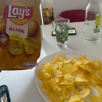 Lay's Cipsinde Mor Lekeli Bozuk Ürün: A101'de Güven Sarsıldı