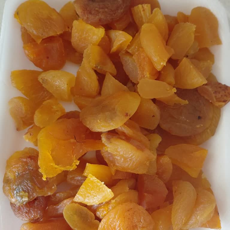 Kuru Kayısıda Küf, Gizemli Siyah Parçalar Ve Sağlık Riski