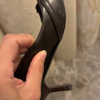 Elle Kadın Topuklu Ayakkabılarında Hızlı Deformasyon Ve Ücret İadesi Talebi