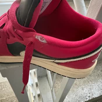 Nike Jordan Air 1 Low Ayakkabım Kısa Sürede Yırtıldı Ve Garanti Kapsamı Dışında Bırakıldı