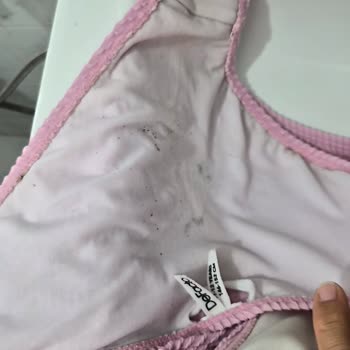 Kusurlu Bikini Üstündeki Delikler Ve Astar Sararmaları Nedeniyle İade Talebi