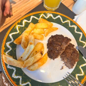 Otelde İlaç Eksikliği, Vale Yokluğu Ve Kaba Restoran Hizmeti