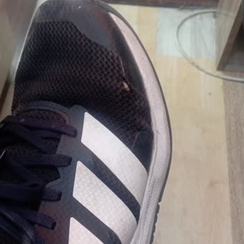 Kısa Sürede Fileleri Yırtılan Adidas Ayakkabının Garanti Reddi Ve Değişim Talebi