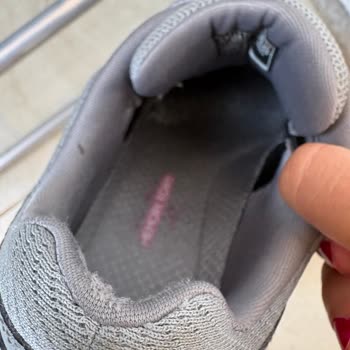 Skechers D'Lux Pro Menasha Ayakkabısında 5 Ayda Parçalanma Ve İade Talebi