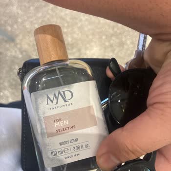 Parfüm Kapağındaki Soruna Mağaza Yöneticisinin Çöpe Atabilirsiniz Deyimiyle Cevap Vermesi