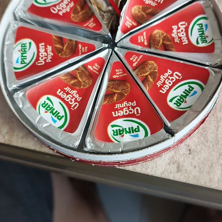 Pınar Yarım Yağlı Üçgen Peynirinde Küflenmiş Ve Sararmış Ürün İçin Kalite Kontrol Talebi
