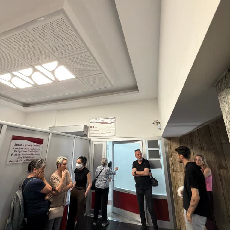 İbni Sina Hastanesi D Bloğunda Tuvalet Kağıdı Yokluğu Ve Uygunsuz Mescit Yerleşimi