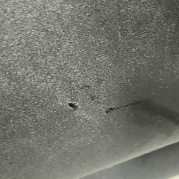 Koltuk Takımında Defolar Ve Personelin Saygısız Tutumu