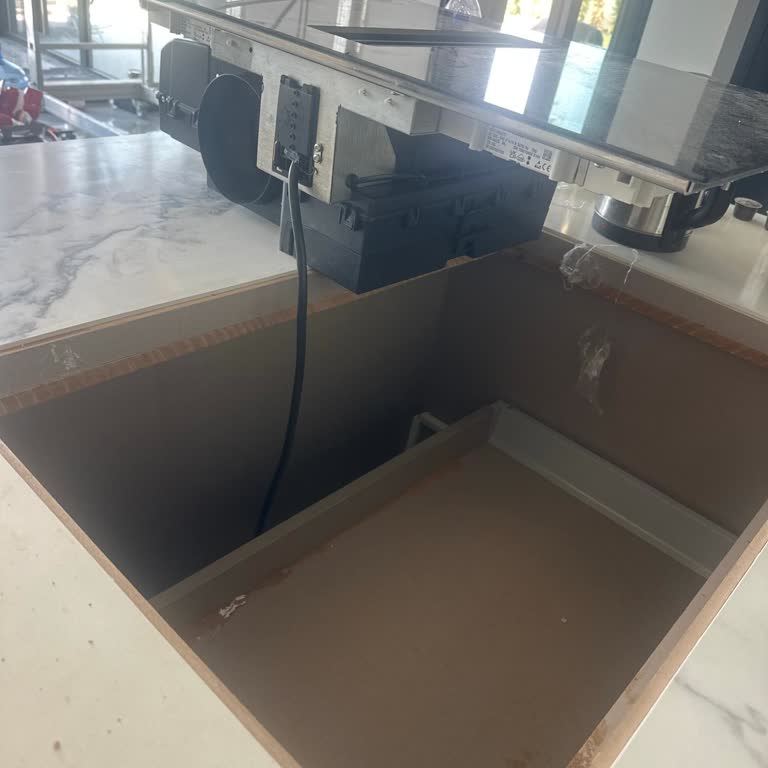 Miele Servisindeki Montaj Kaosu Ve Eksik Kurulumlar
