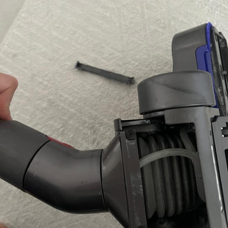 Dyson Süpürge Başlığı Kırıldı, Garanti Kapsamı Dışında