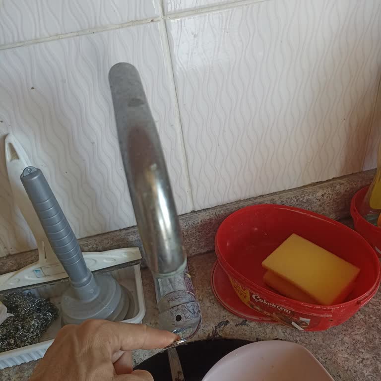 Dördüncü Kat Dairesinde Su Kesintisi Ve 5 Gün Boyunca Cevapsız Çağrılar