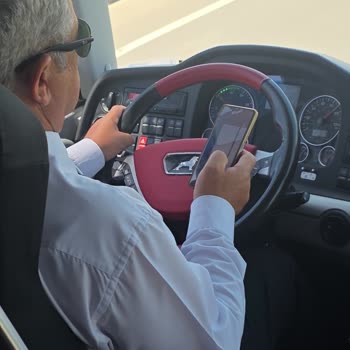 Kirli Otobüs, Hizmet Eksikliği Ve Güvenlik Endişesi