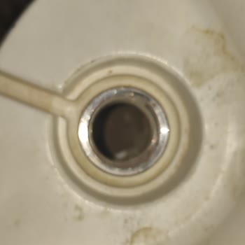 Tefal Ütüsü Serviste Çıkma Parça Takıldı Ve 4200 TL Ücret Alındı
