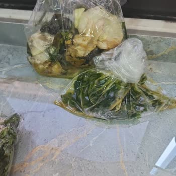 Üst Bölmesi Sürekli Buz Tutuyor, Servis Sorun Çözmüyor