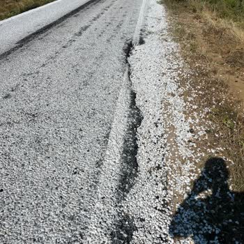 Marmara Topağaç Yolundaki Derin Çukurlar Lastik Patlamalarına Ve Güvenliğe Tehdit
