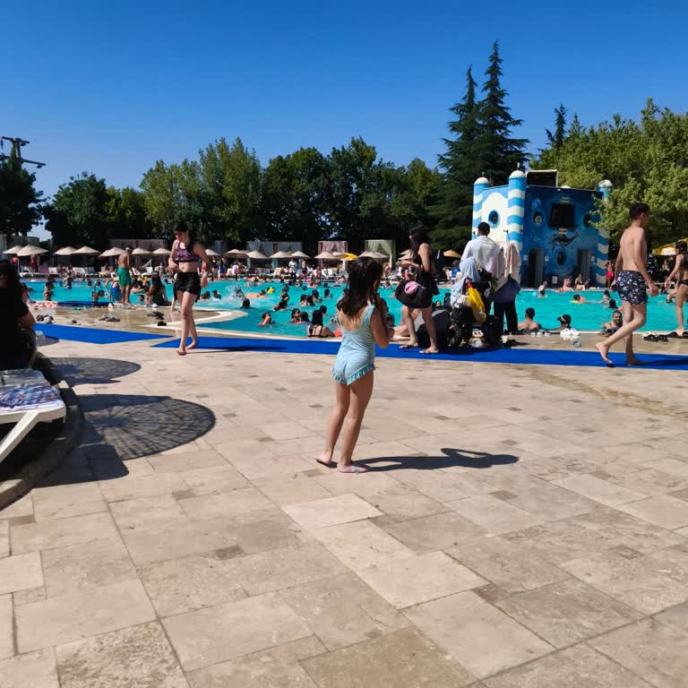 Anadolu Otel Aquapark’ta Aşırı Kalabalık, Hijyen Eksikliği Ve Yetersiz Hizmet
