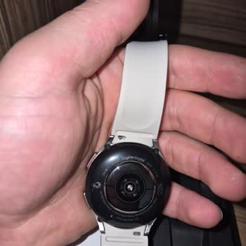 Satıcı Kullanılmış Samsung Galaxy Watch 5 Pro Ve Sahte Şarj Kablosu Gönderdi