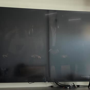 Parlaklık Sorunu Çözülemedi, 18 Bin TL Panel Değişimi İadesi Ve Ürün Değişimi Talebi