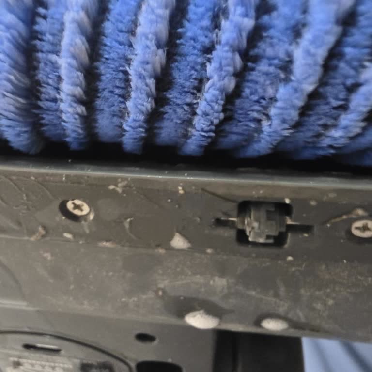 Philips Kablosuz Süpürge Lastik Parçası Kırıldı, Yedek Parça Temini Uzun Süre Bekletiyor
