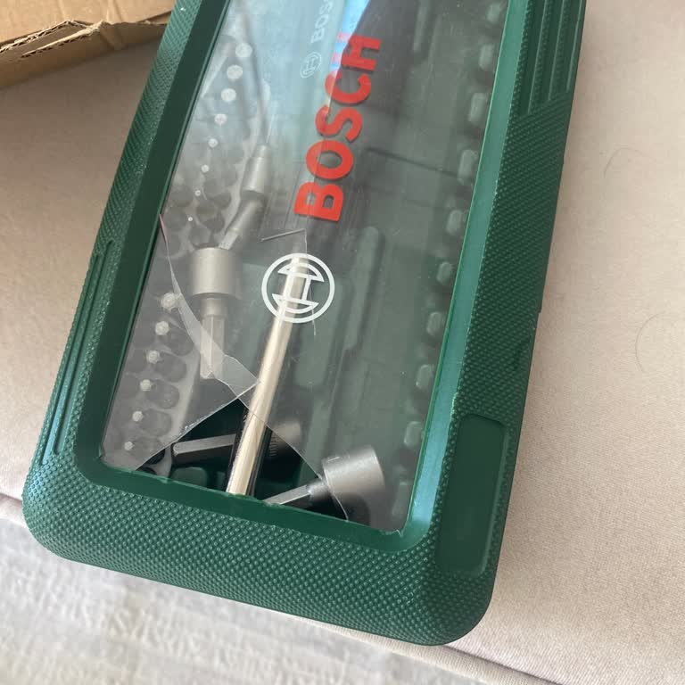 Kırık Ve Kullanılamaz Bosch Tornavida Seti Teslim Edildi
