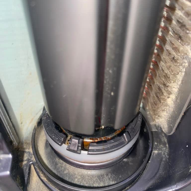Dyson V15 Halı Başlığındaki Yüksek Ses, Pas Ve Kötü Koku İçin BİM Faturası Kabul Edilmiyor
