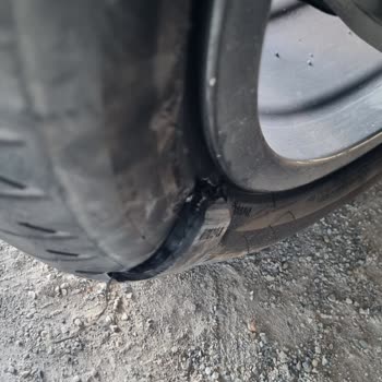 Run‑Flat Lastik Stok Sorunu Ve Çözüm Eksikliği Nedeniyle Mercedes Benz Yetkili Serviste Mağduriyet