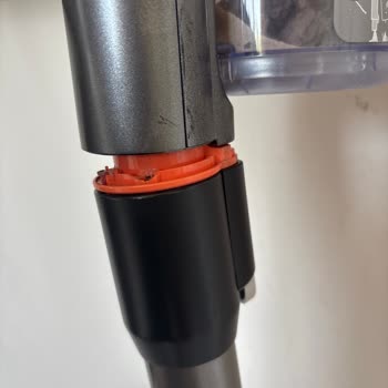 Philips 8000 Dikey Süpürge Tekrarlanan Boru Kırıkları Ve Ücretsiz Tamir İsteği