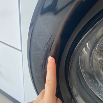 Garanti Kapsamındaki Beko Çamaşır Makinesinde Paslanma, Boya Atması Ve Kapak Çatlağına Çözüm Reddi