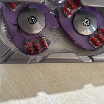 Dyson DC52 Mini Turbo Başlığının Lastiği Çabuk Aşındı, Yedek Parça Temini Sağlanamıyor