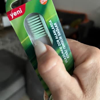 Hijyen Riski Taşıyan Açık Ambalajlı Diş Fırçası Ve Personel Reddi