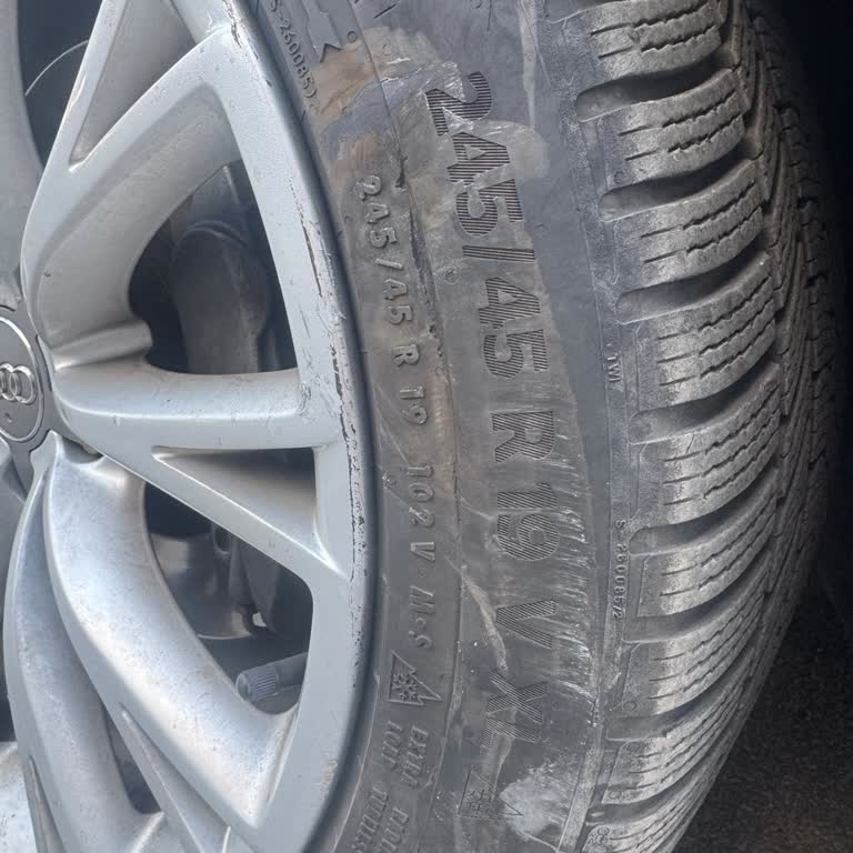 Servis Sırasında Jant Ve Lastik Hasarı Yetkilinin Sorumluluğu Reddetmesi