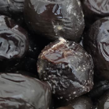 A101 Kapıda Yanlış Ürün Ve Küflü Zeytin İçin İade Reddi
