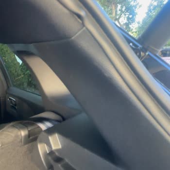 Yeni Nissan Qashqai'de Arka Bagaj Tavan Döşemesi Deforme Ve Hafta Sonu Servis Randevu Verilmemesi